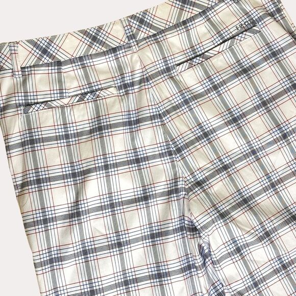 Izod Golf Mens Shorts Plaid White Red Blue 36 bv - Picture 4 of 6